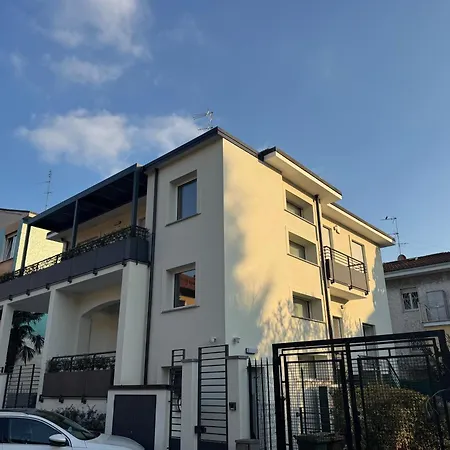 White House Diamond Apartman