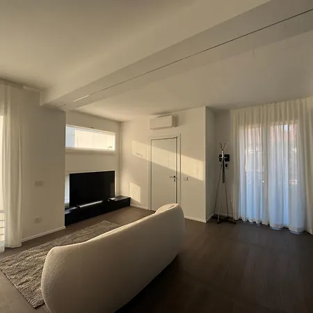 Apartman White House Diamond
