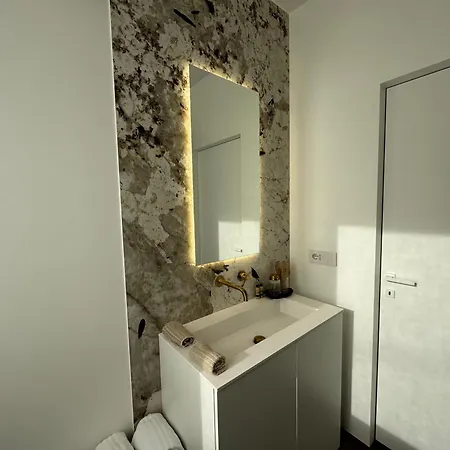 Apartman White House Diamond