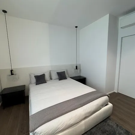 White House Diamond Apartman Milánó