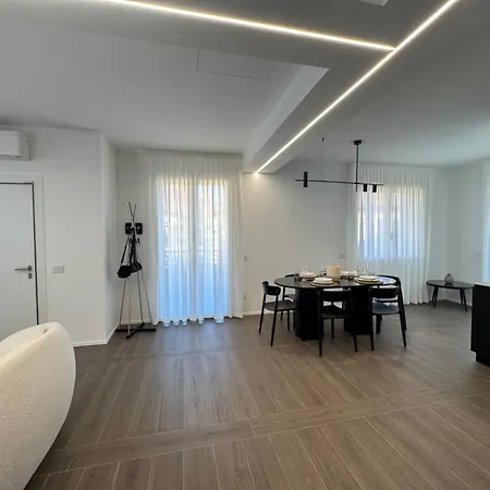 White House Diamond Apartman *